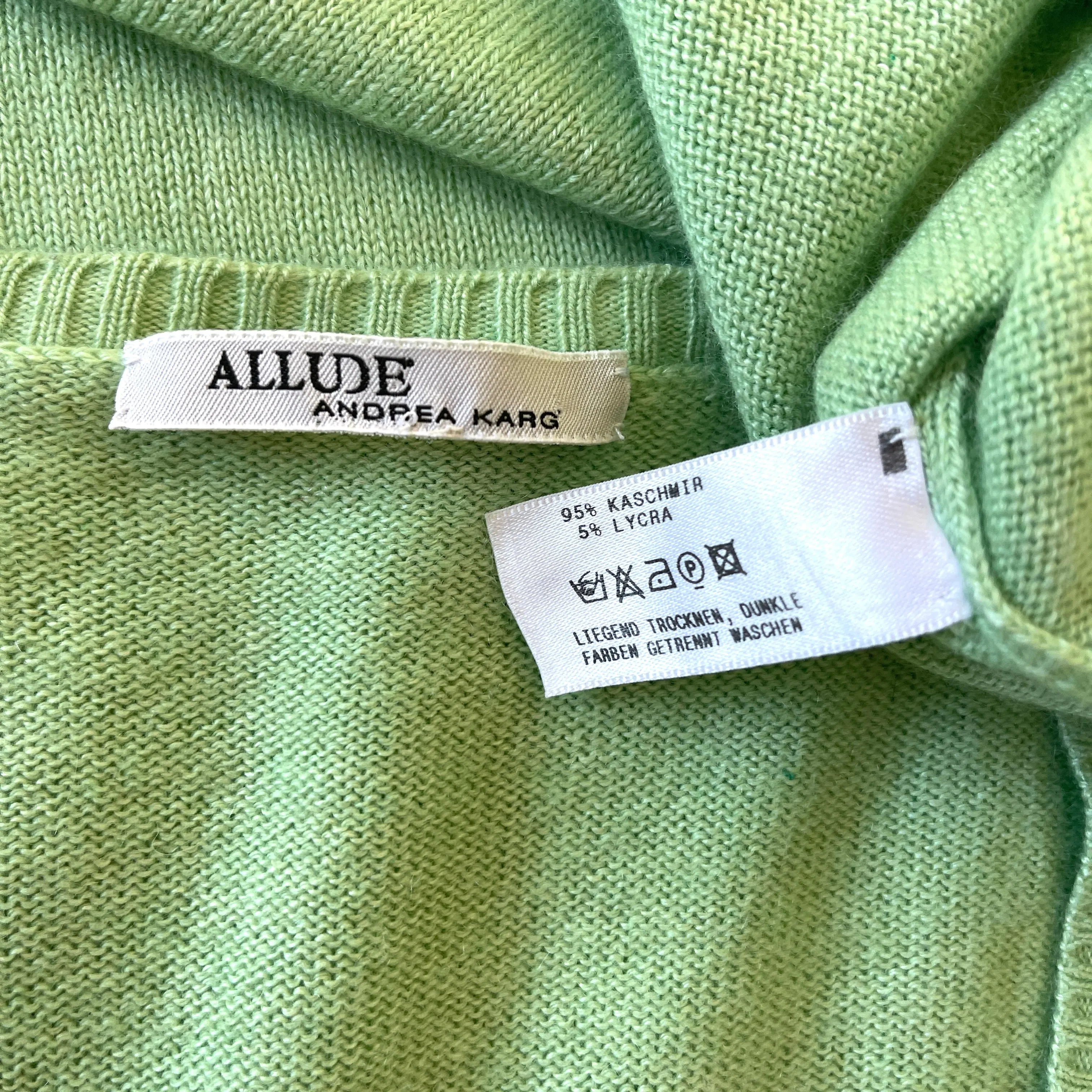 ALLUDE Cashmere Sweater