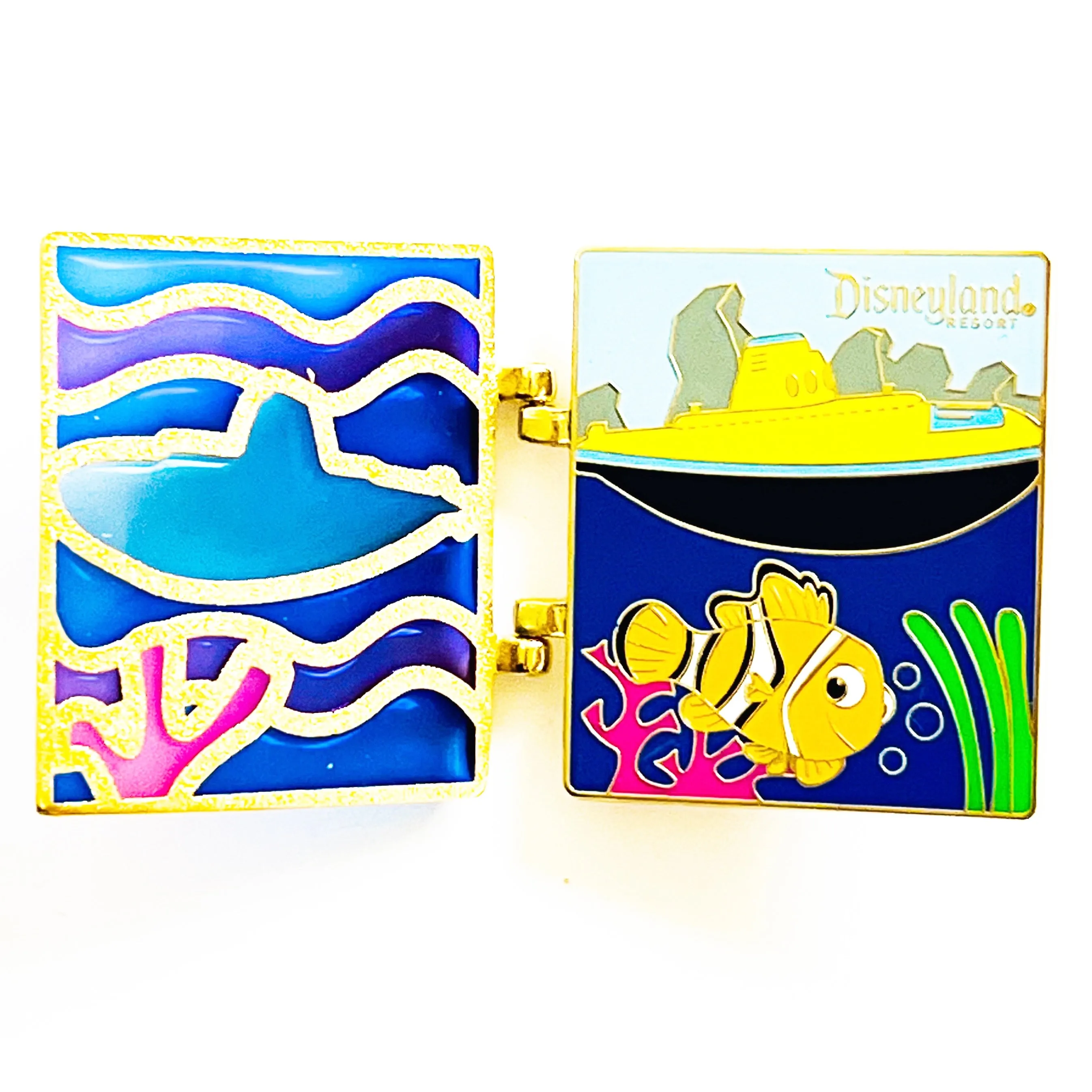 Disney Cast Exclusive Stained Glass Attraction Finding Nemo Submarine LE 750 Pin