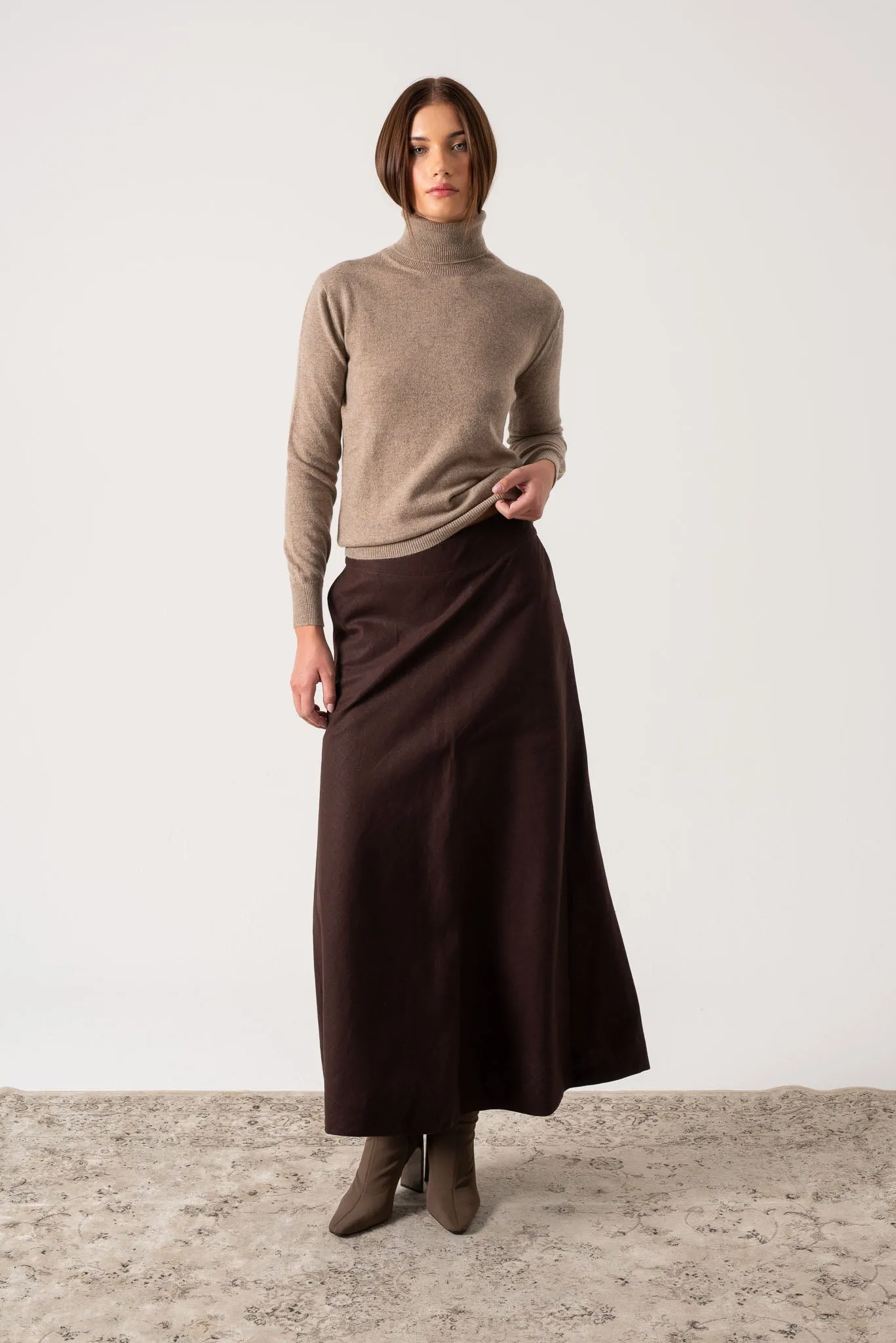 Ombra 100% Cashmere Turtleneck Sweater Taupe