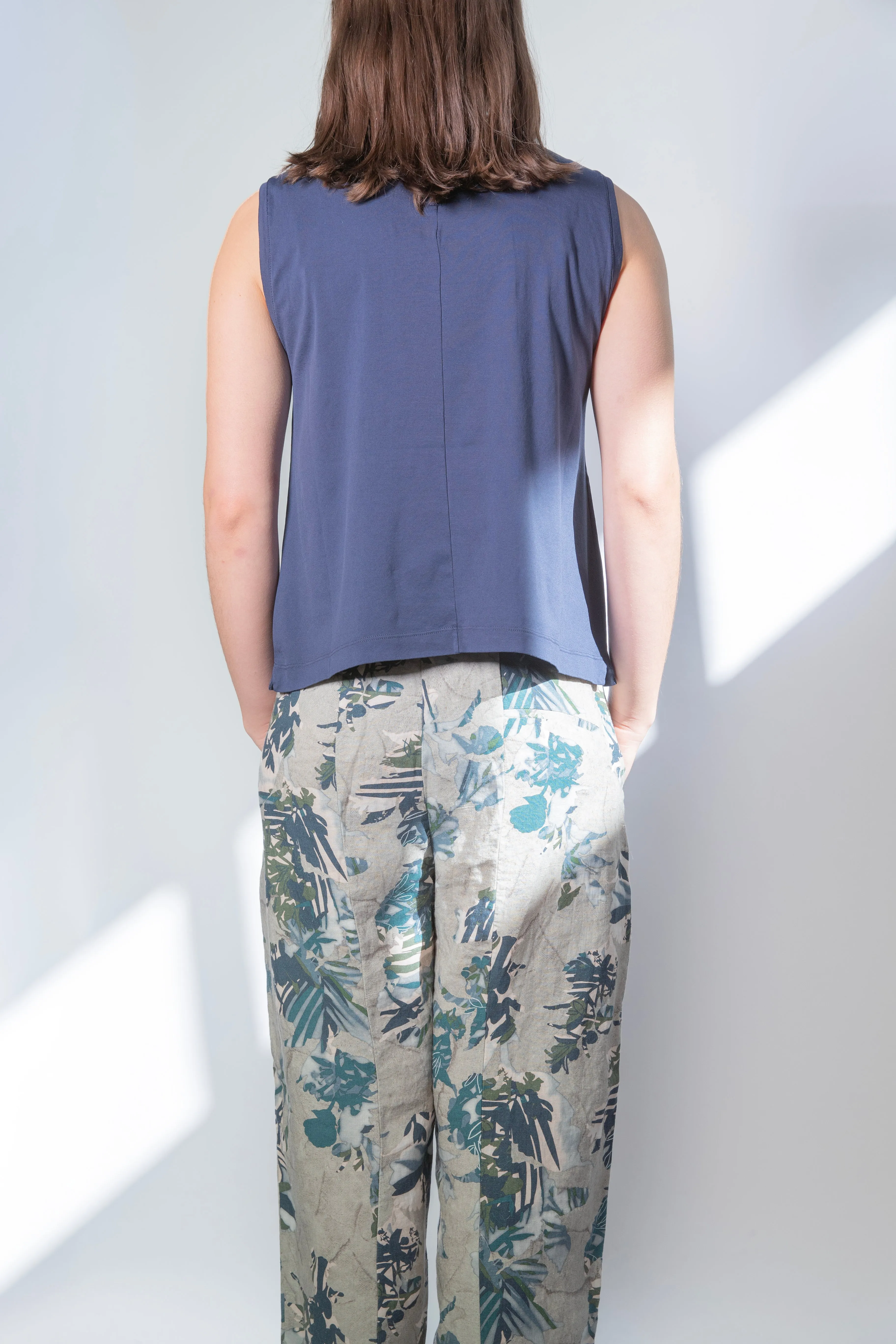 Transit Par Such Muscle tank in Navy Blue